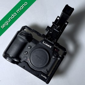 Panasonic Lumix DC-S1...